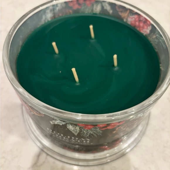 Homeworz by Harry Slatkin Holiday Wreath Scented Candle NWT - Picture 2 of 3